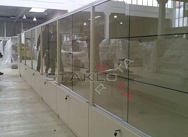 Izložbene staklene vitrine 3 Izložbene staklene vitrine 3