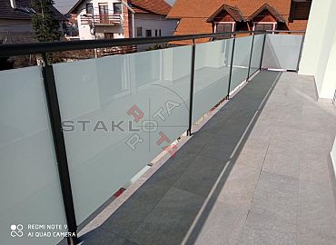 balkonska ograda.